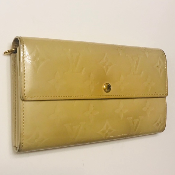 Louis Vuitton | Bags | Louis Vuitton Monogram Vernis Sarah Wallet | Poshmark